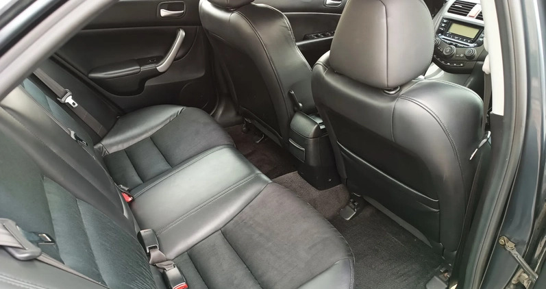 Honda Accord cena 15900 przebieg: 262000, rok produkcji 2003 z Jasło małe 106